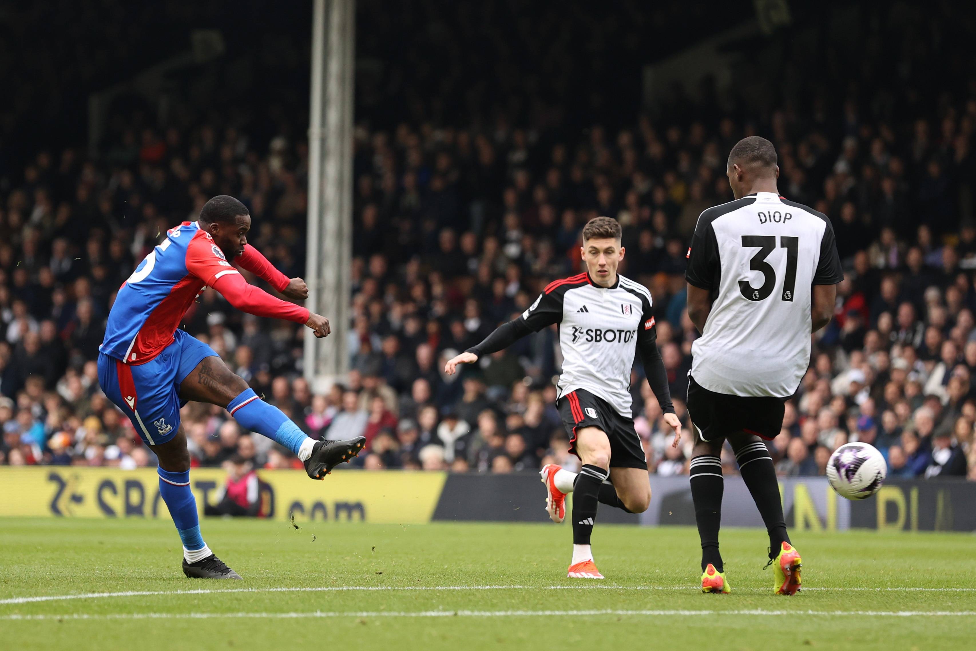 Celtic ‘close’ to transfer deadline day deal for star with 280 EPL appearances, striker they ‘like’ makes call
