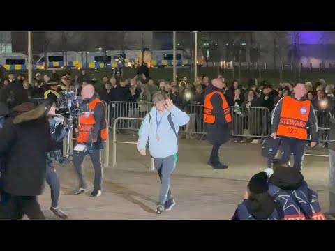 Celtic Team Bus Arriving Before the Celtic V Bayern Munich!!!