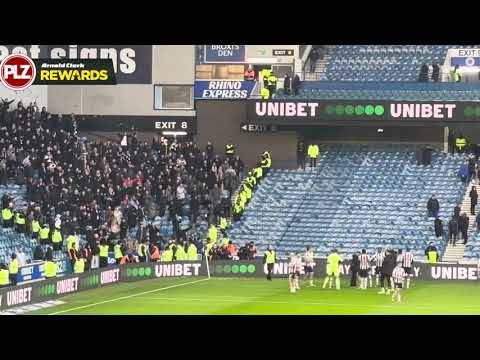St Mirren players celebrate win at Ibrox | Rangers 0-2 St Mirren