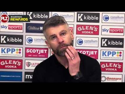 ‘We should have had a penalty’ Stephen Robinson Post Match Interview | St Mirren 2-5 Celtic