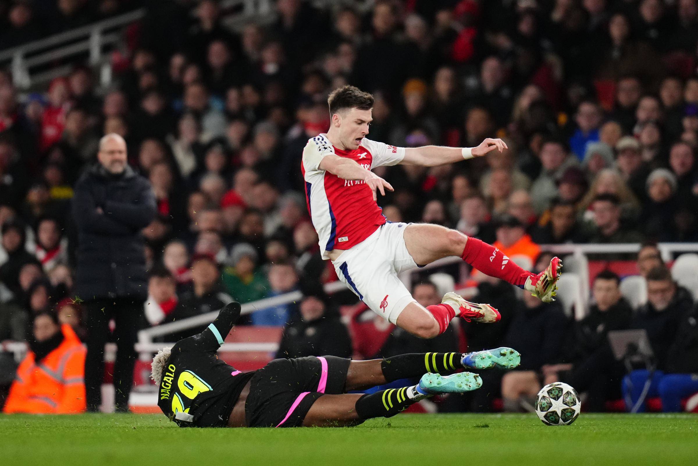 Joe Cole delivers verdict on Kieran Tierney’s performance at left wing for Arsenal