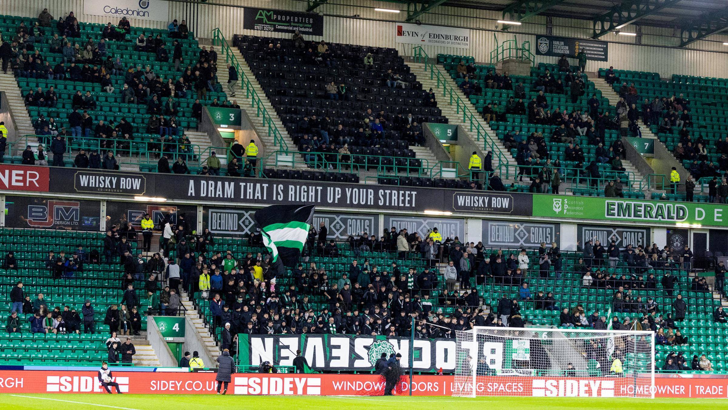 Hands across the M8 as Hibs’ ultras follow Celtic’s lead