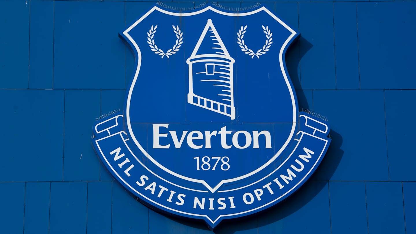 Celtic told to make bold decision amid Everton links