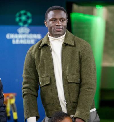 Brown vs Lennon: Former Celtic teammates meet as Wanyama call made