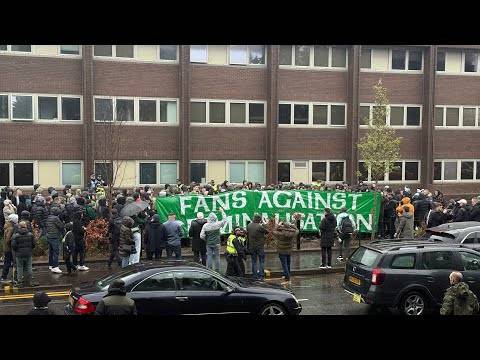 (Crazy Ultras Protest) at Police Station (Celtic V Hearts)!!!