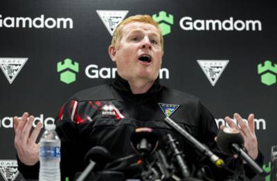 Neil Lennon fumes at Ayr vs Dunfermline ref after ex-Celtic star dismissed on debut