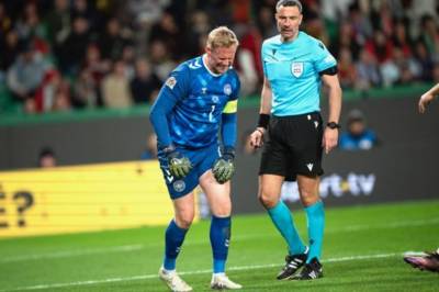 More Sticks and Stones from Danish Journeymen aimed at Kasper Schmeichel