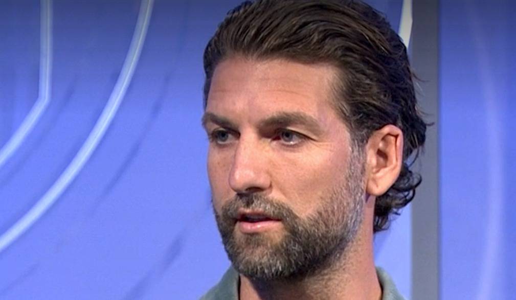 Ex-Celt Quits Boss Role