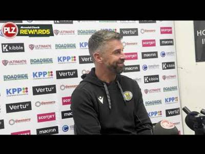 “We are not the ones under pressure” | Stephen Robinson Press Conference ahead of Ross County!