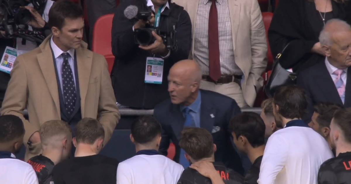 Kieran Dowell branded ‘a snail’ as Tom Brady and co give Rangers and Celtic old boys Wembley dressing down