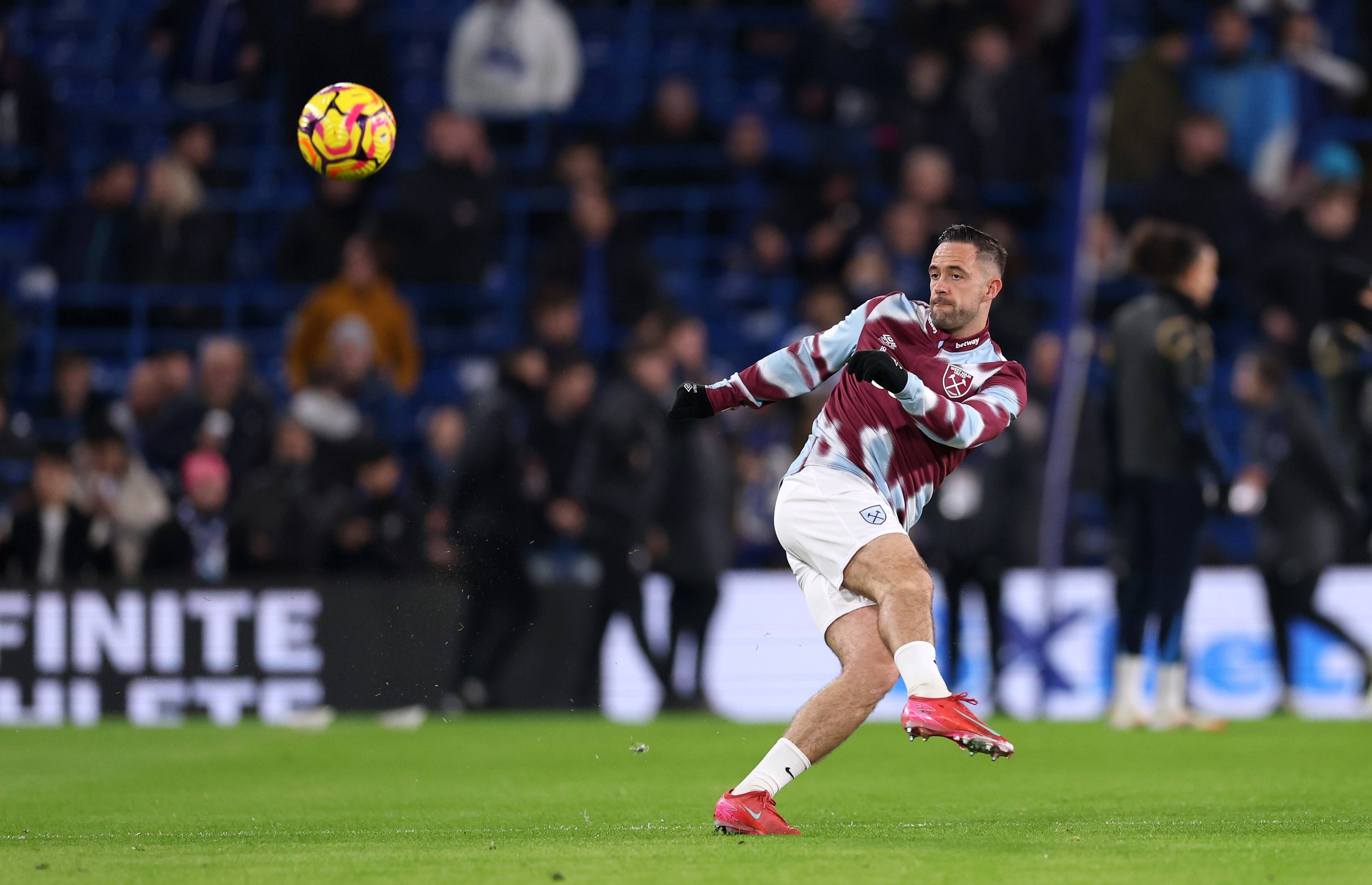 Celtic urged to sign Premier League striker as Rangers transfer ‘priority’ emerges