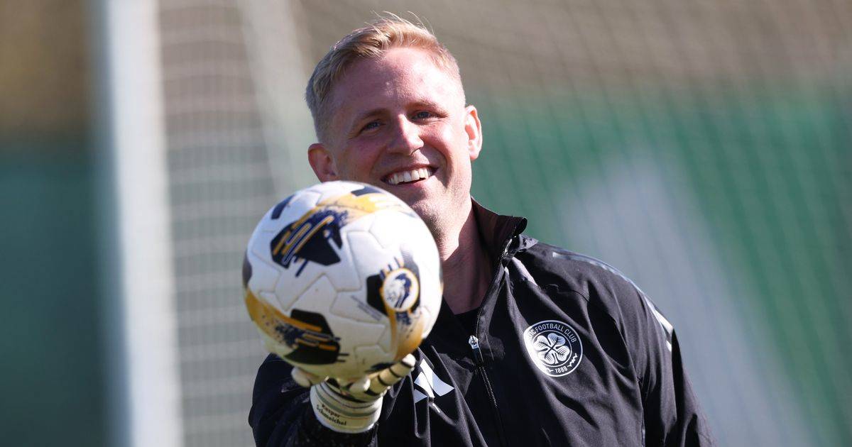 Kasper Schmeichel named in FIFPro top 10, Iwata and Davies up for top awards &ndash; Celtic news bulletin
