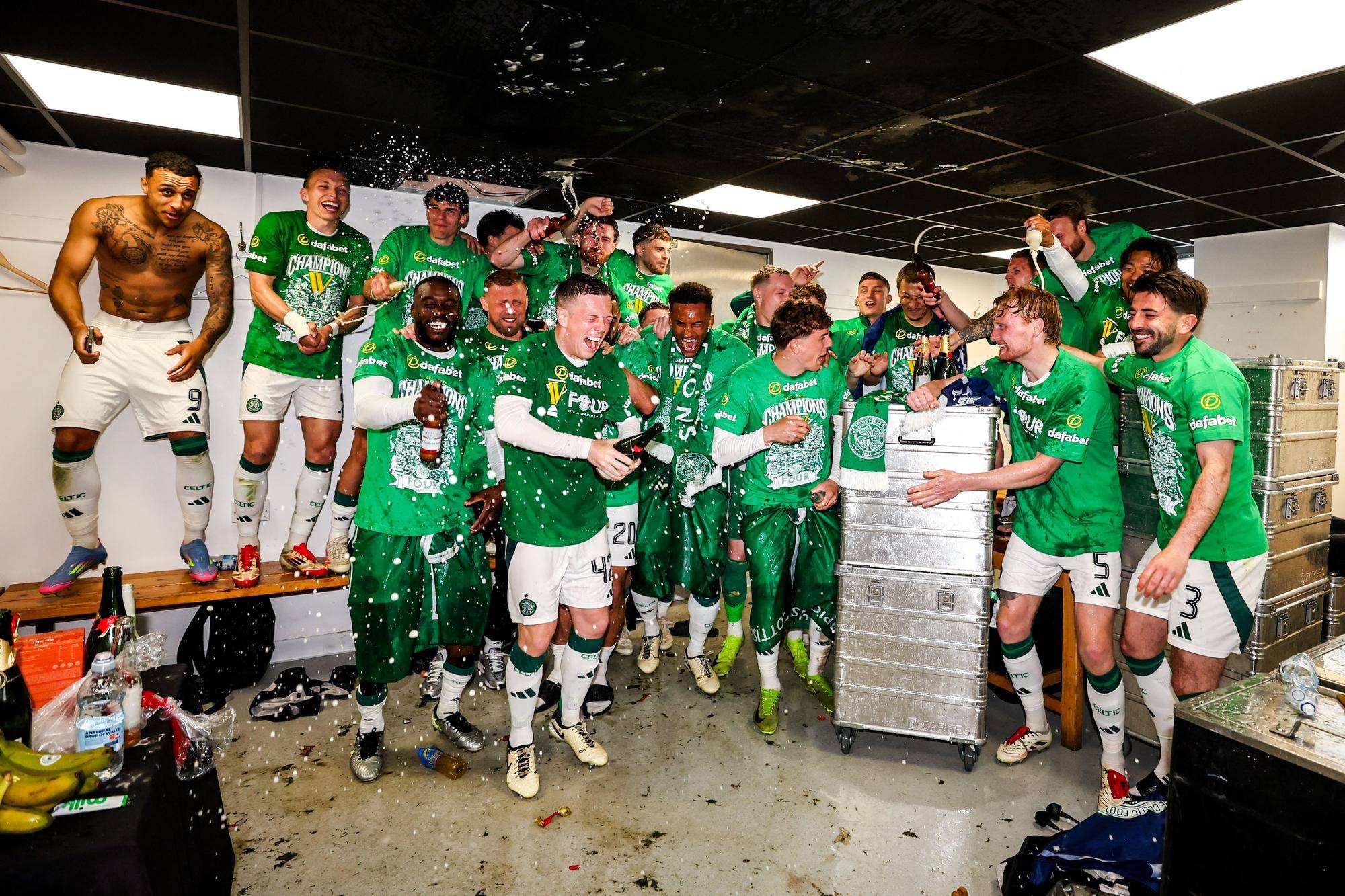 Celtic find it as easy as peeling a tangerine &ndash; Dundee United swept aside as title won again at Tannadice