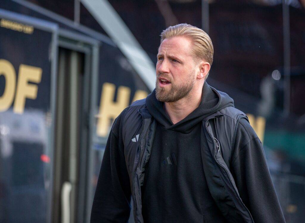 Kasper Schmeichel Issues Cup Final Fitness Update