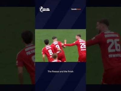 Boyd and Sutton gave the William Hill SPFL Goal of the Month for April to Kevin Nisbet of Aberdeen.