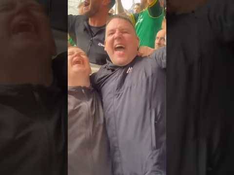 Celtic fans MOCKING Rangers Fc