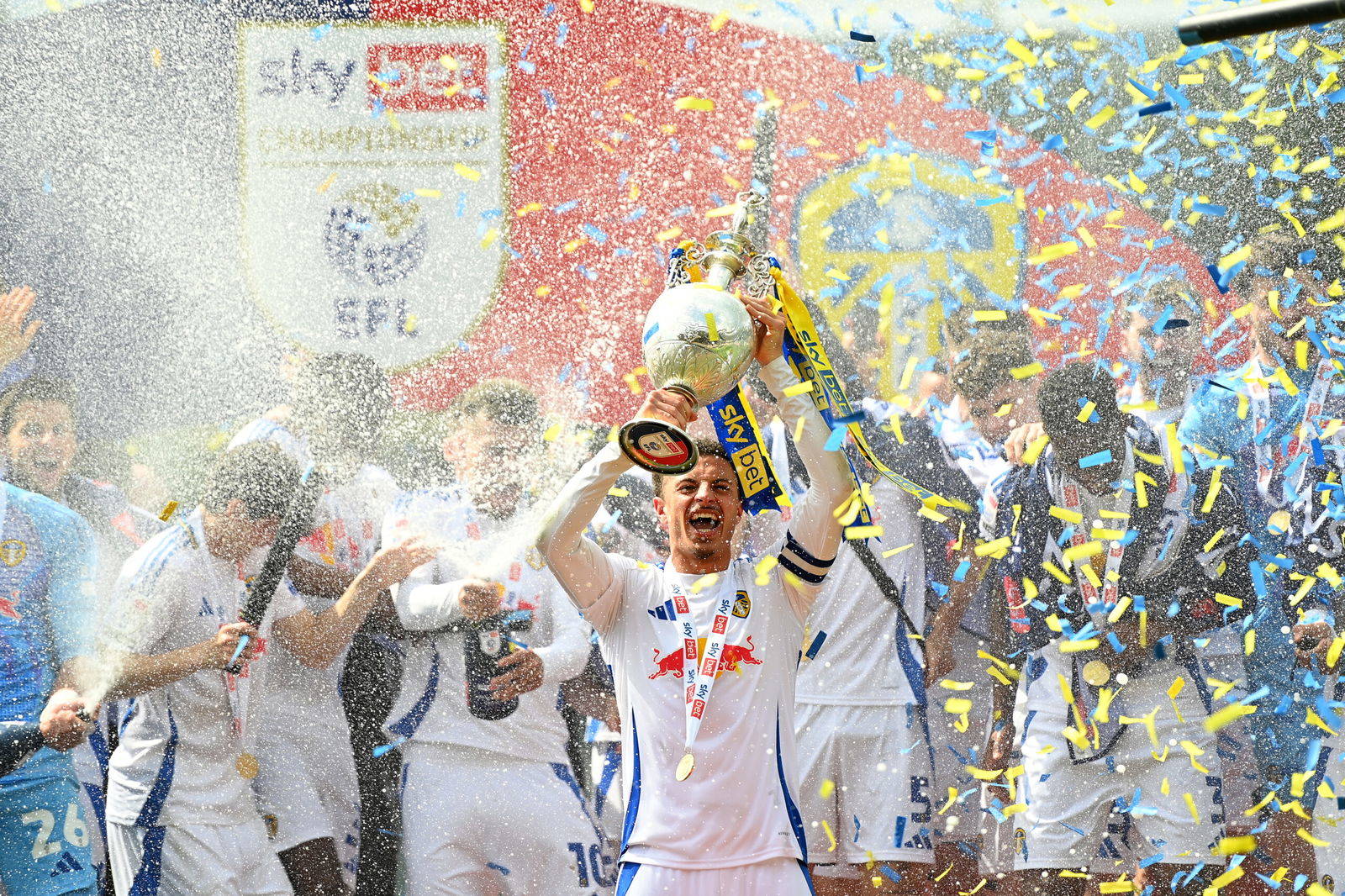 Does the media know that Leeds and the Ibrox side aren’t the same club?
