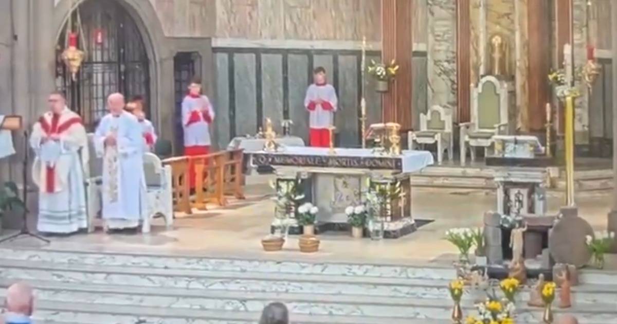 Priest in cheeky ‘Simply the Best’ dig at Rangers as Celtic fans in hysterics at viral Paisley service clip