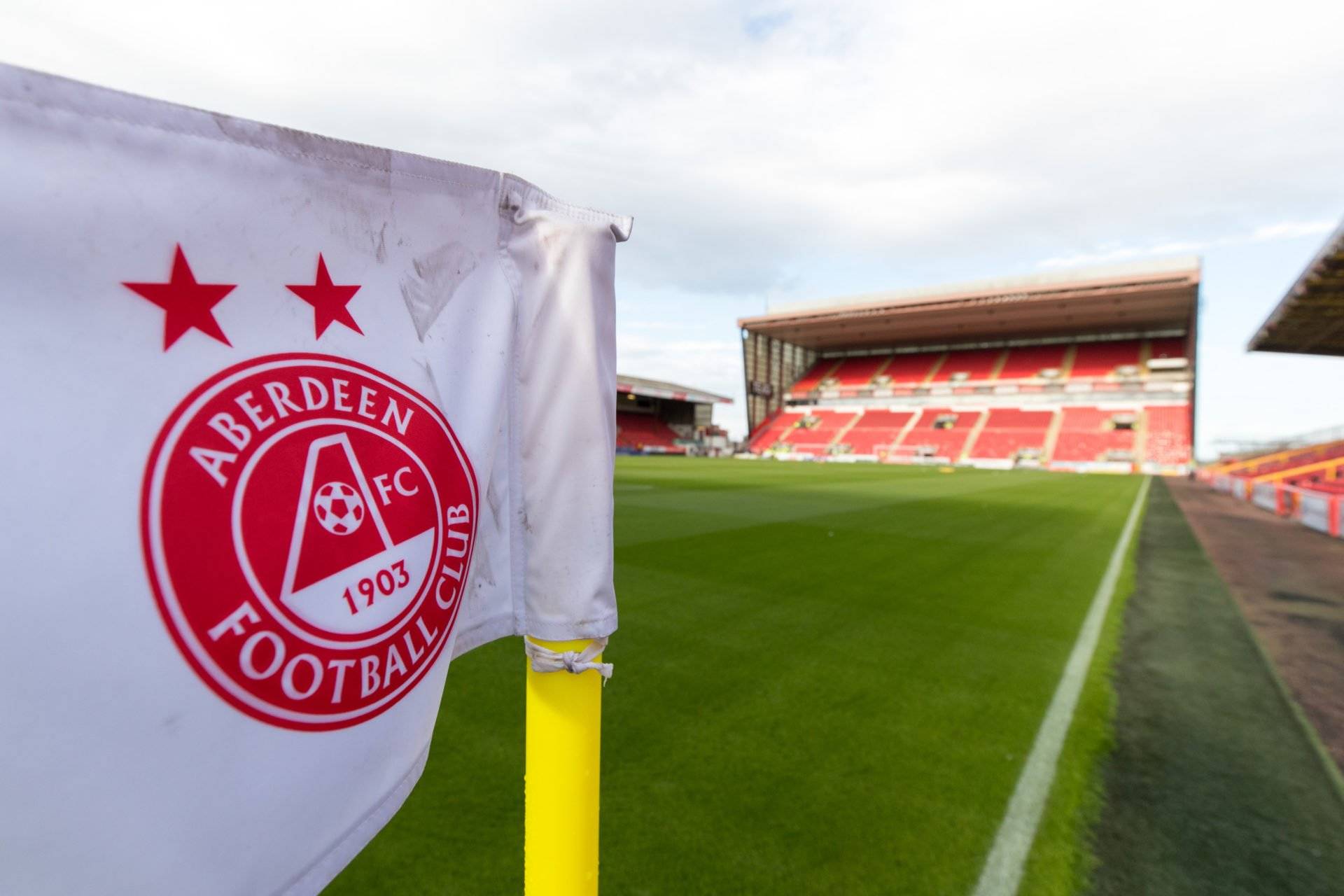 Why Celtic players are wearing black armbands against Aberdeen