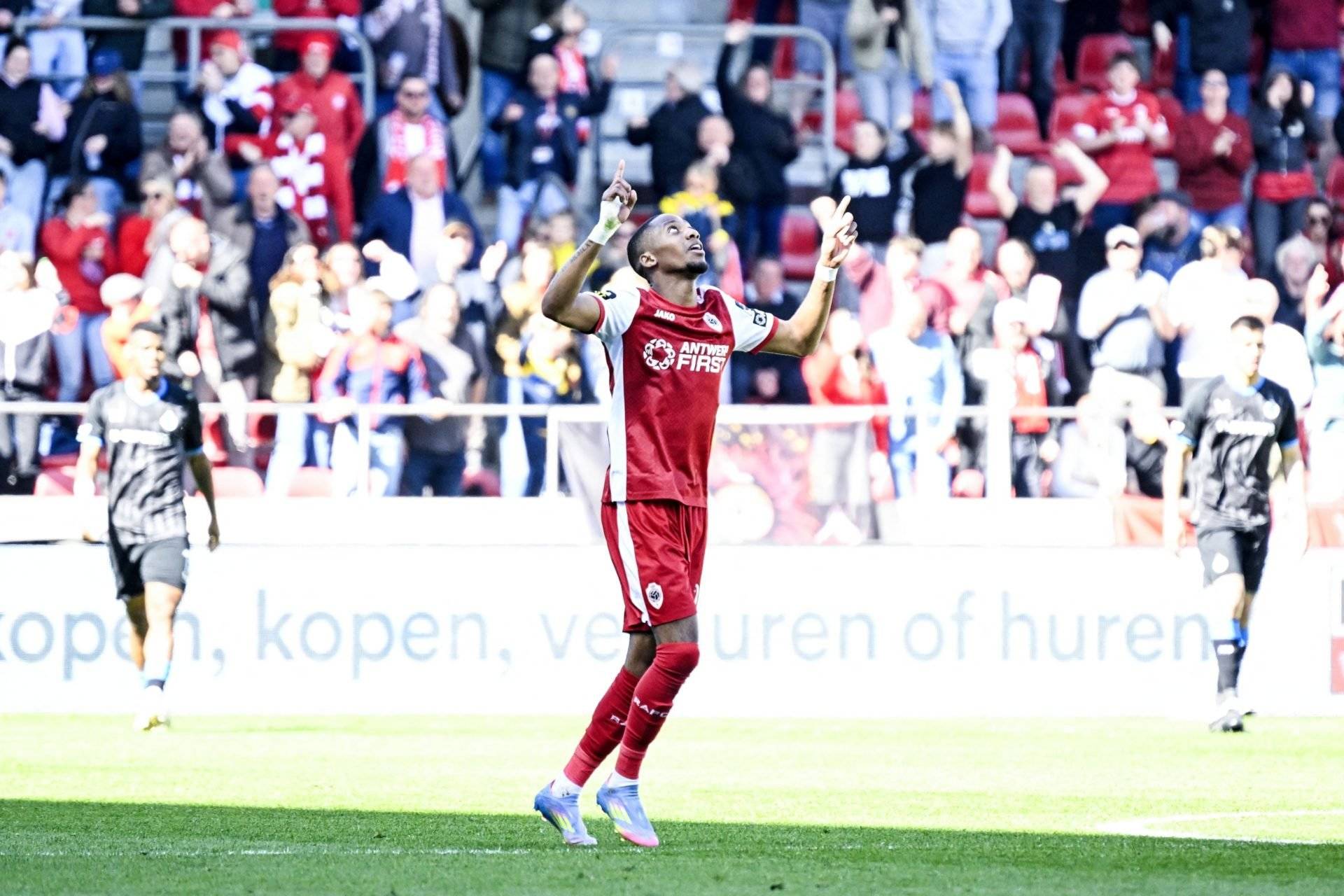 Michel-Ange Balikwisha teases Celtic move with cryptic Instagram activity