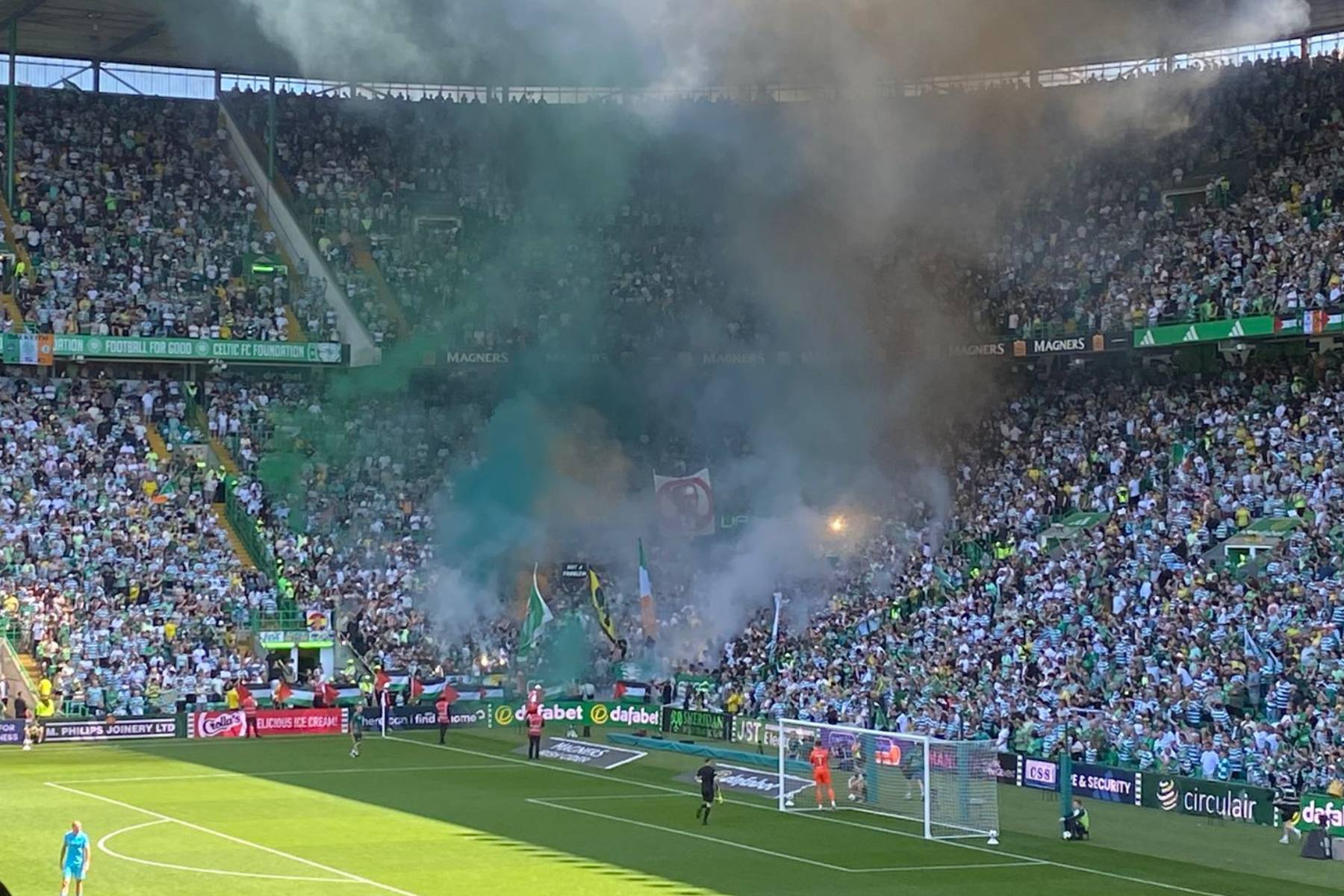 Green Brigade risk triggering suspended SPFL sanction in mass Celtic pyro display