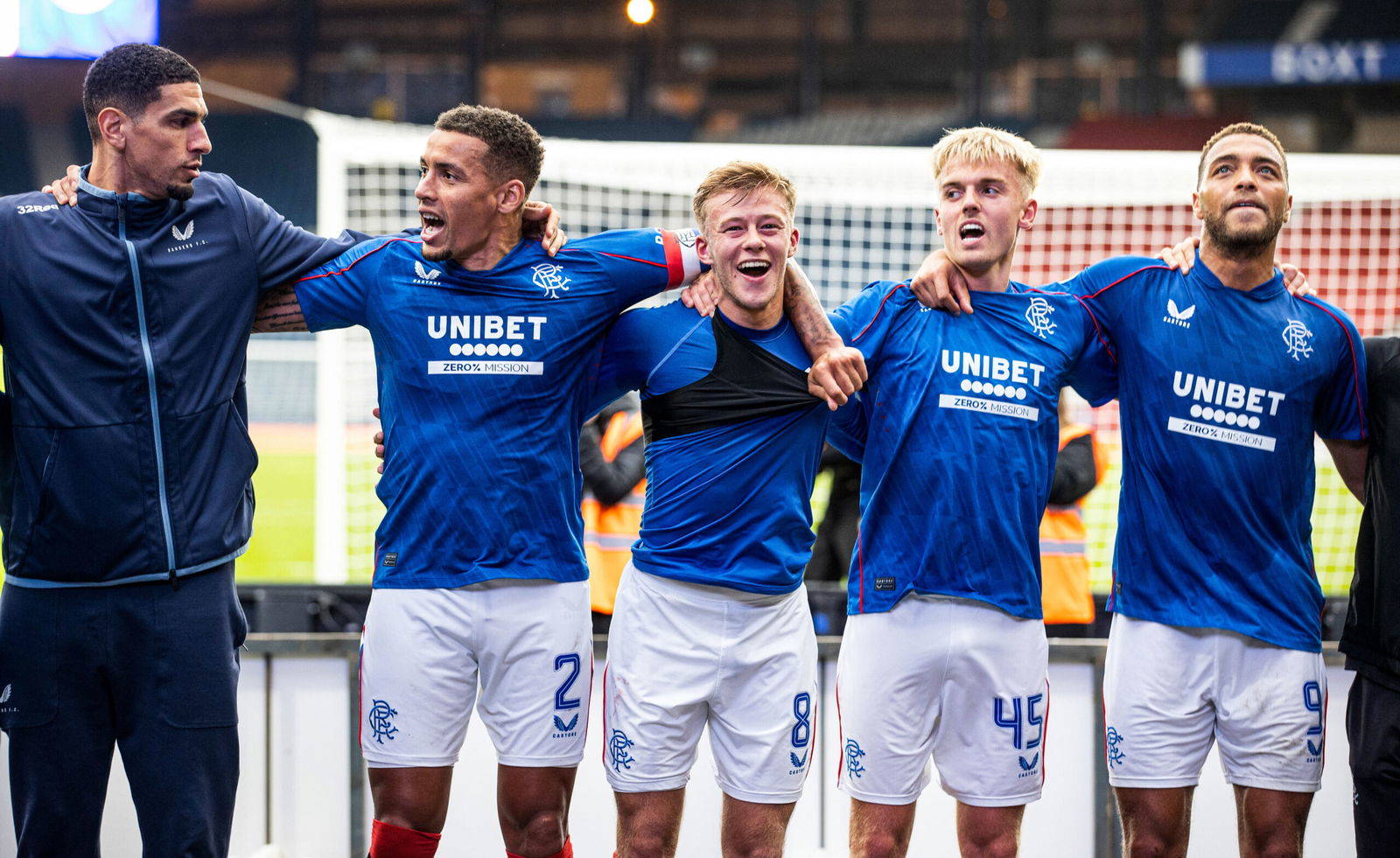 Major European club swoop for Dessers!
