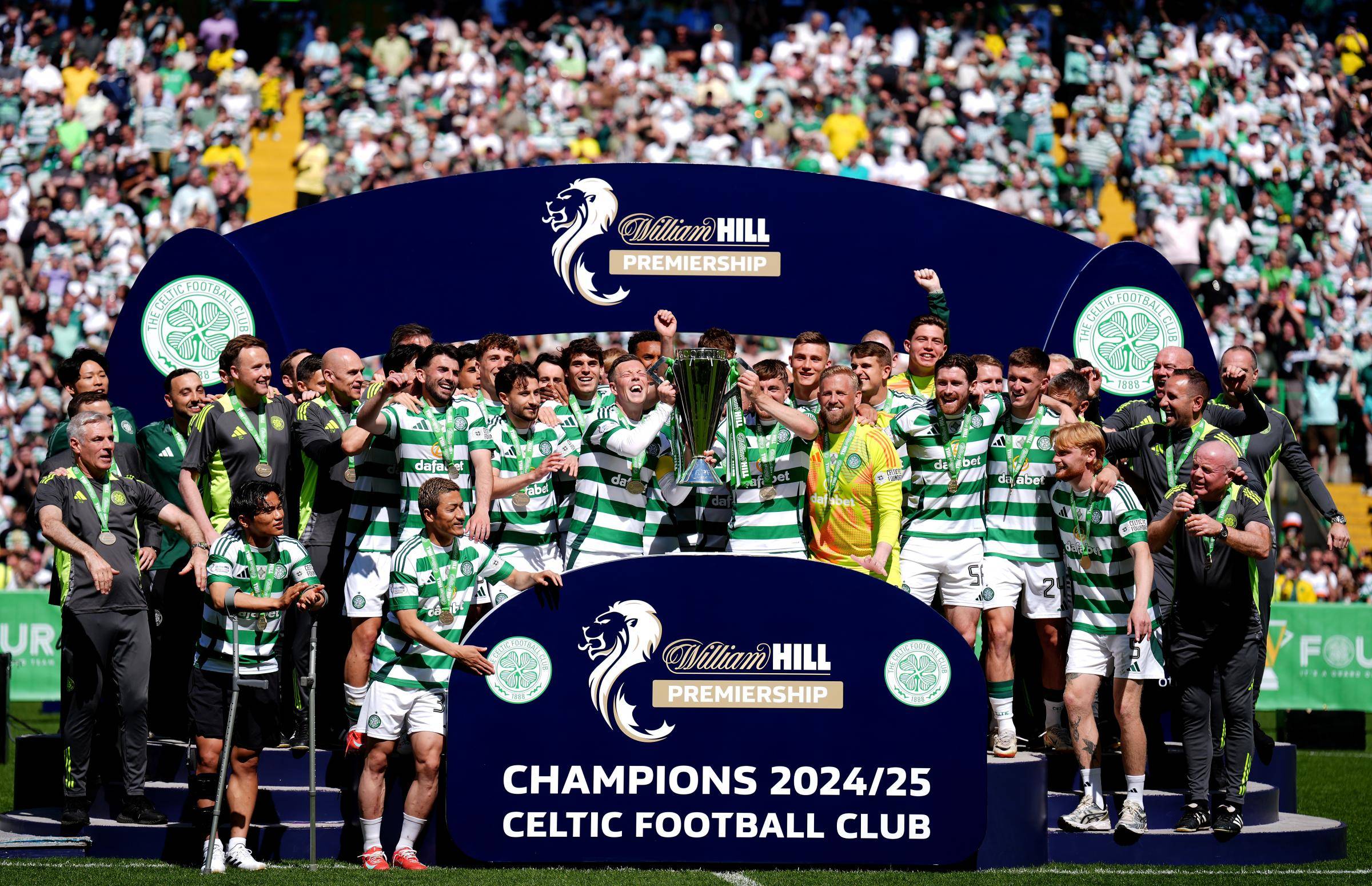 Celtic can’t resist playful Vaclav Cerny watergate trophy day dig