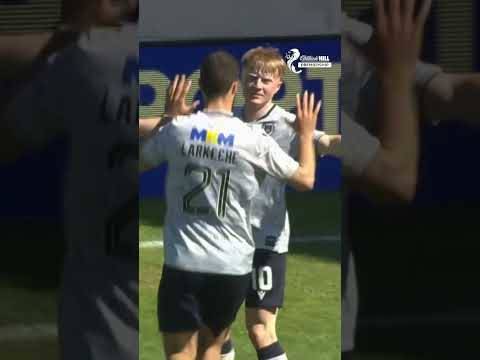 Lyall Cameron With a Dee-lightful Parting Gift! #shorts