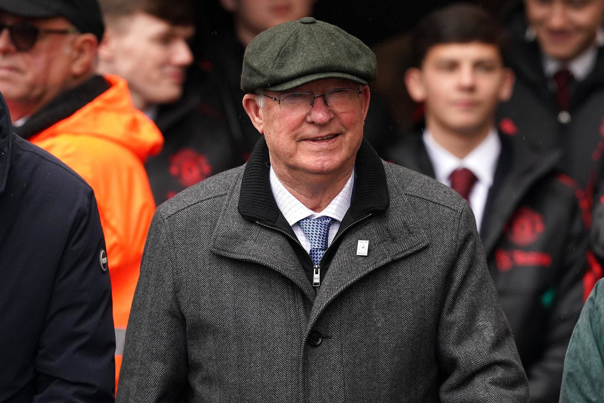Sir Alex Ferguson sends advice to end Celtic Treble as Rangers linked coach option gets England recognition