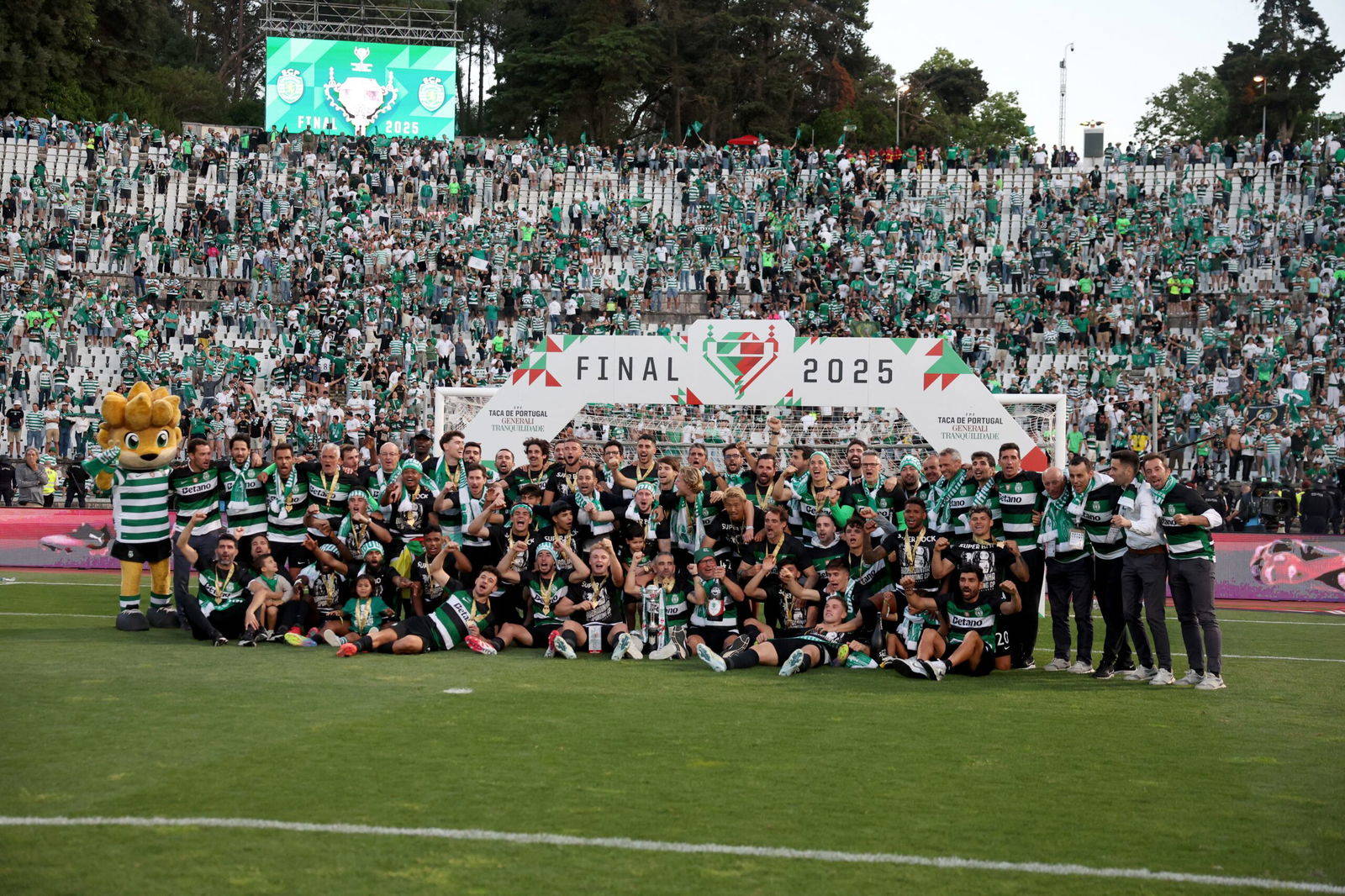 Joy for Sporting at a famous Lisbon landmark