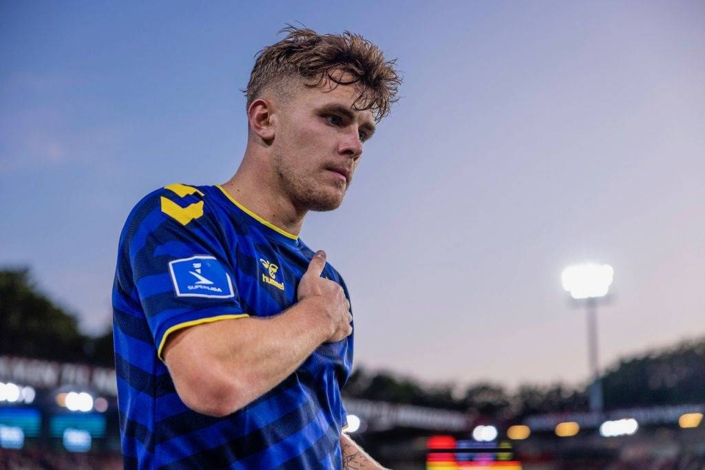 Video: Celtic summer target in emotional farewell amid £10m transfer links