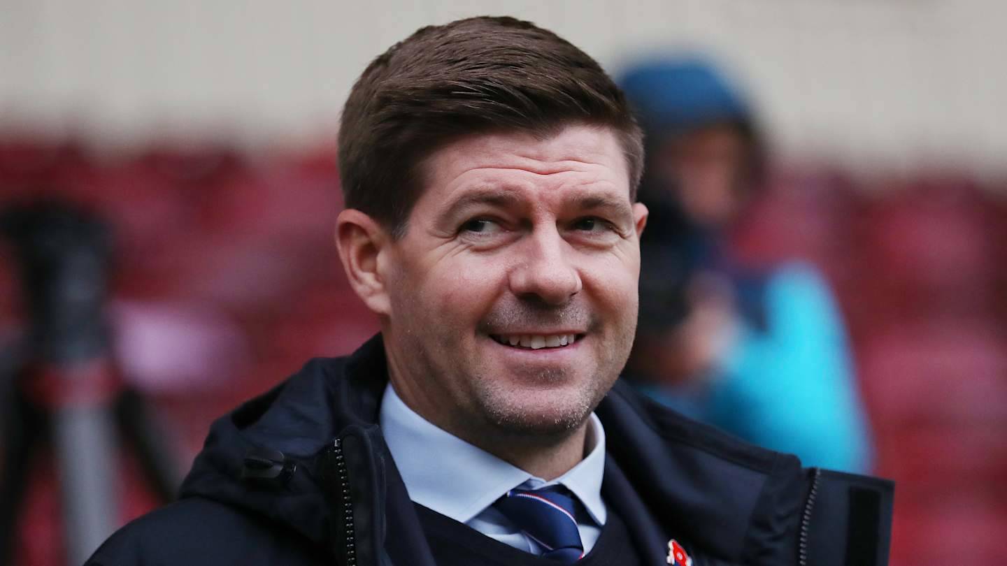 Celtic fans laugh at Rangers as Steven Gerrard news breaks