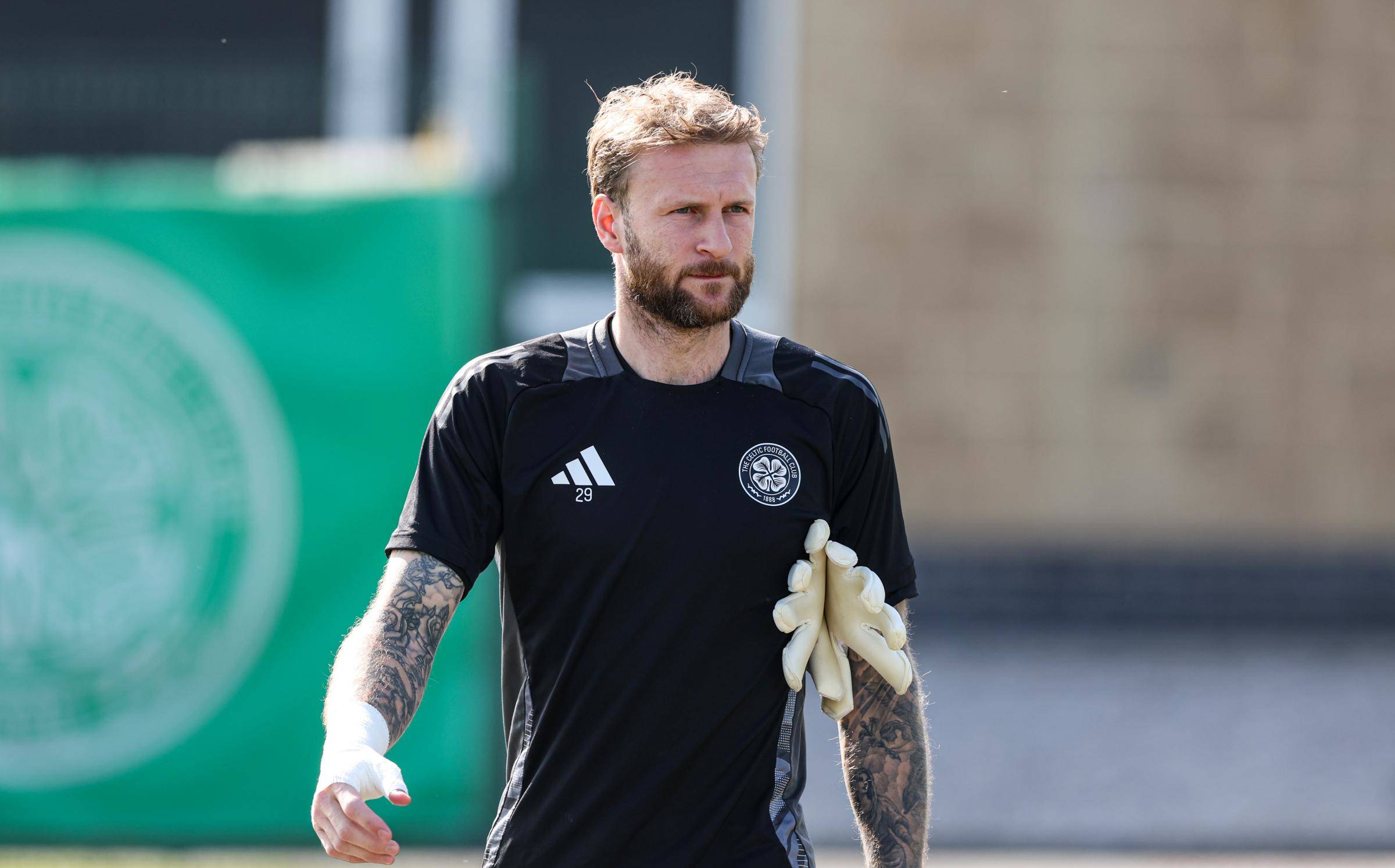 Scottish Premiership side agree deal to sign ex-Celtic keeper Scott Bain