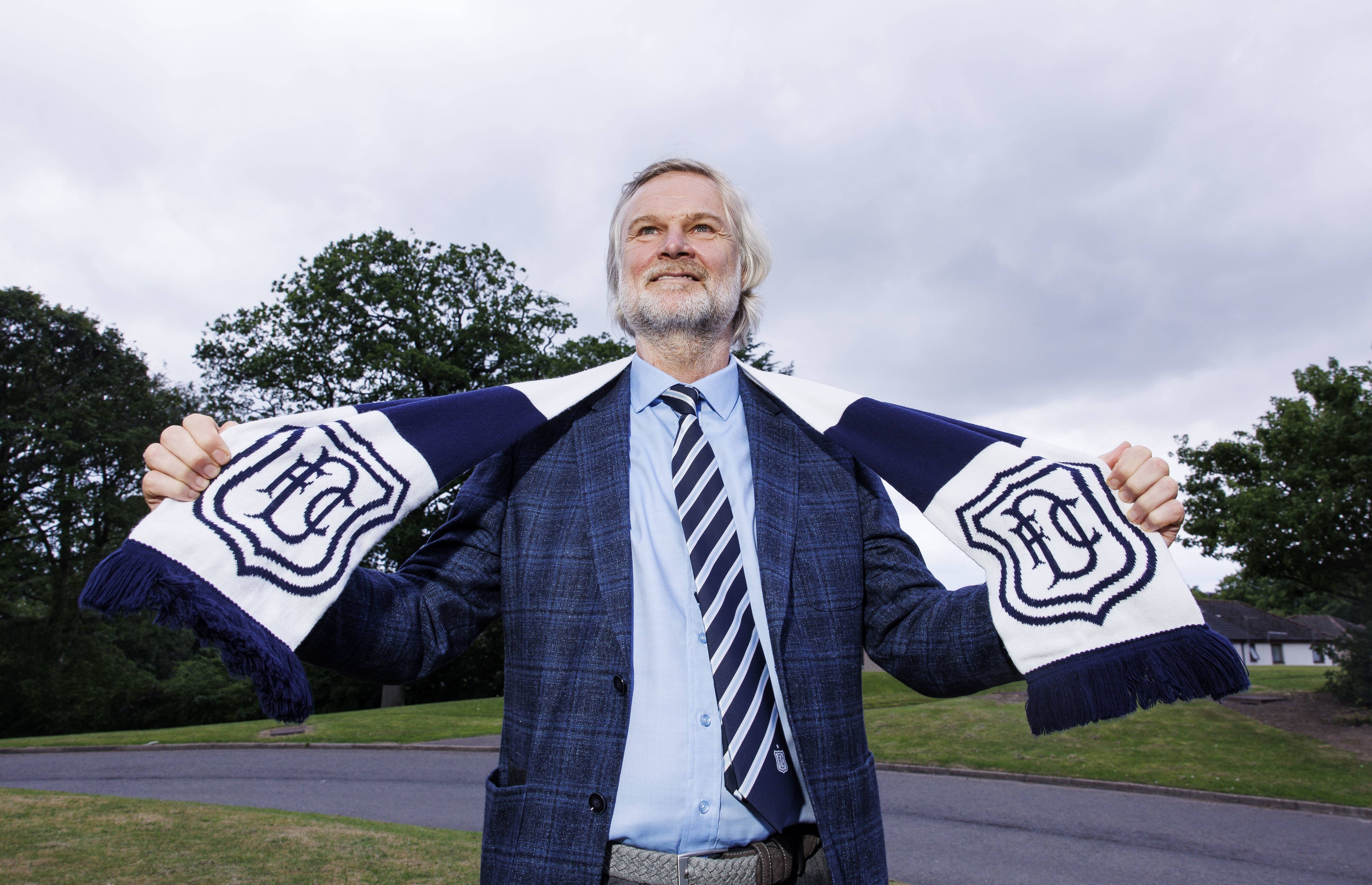 Steven Pressley’s odd Dundee manifesto amid fan backlash &ndash; and why contract was signed on way to airport