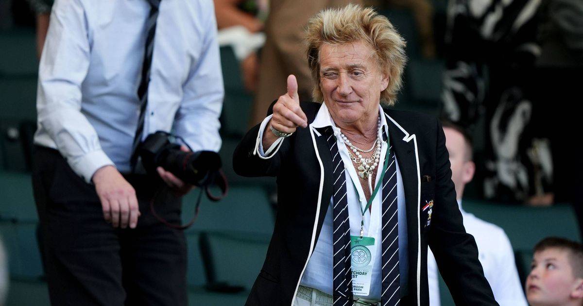 Rod Stewart urges Celtic FC fans at Glastonbury to wear green and white