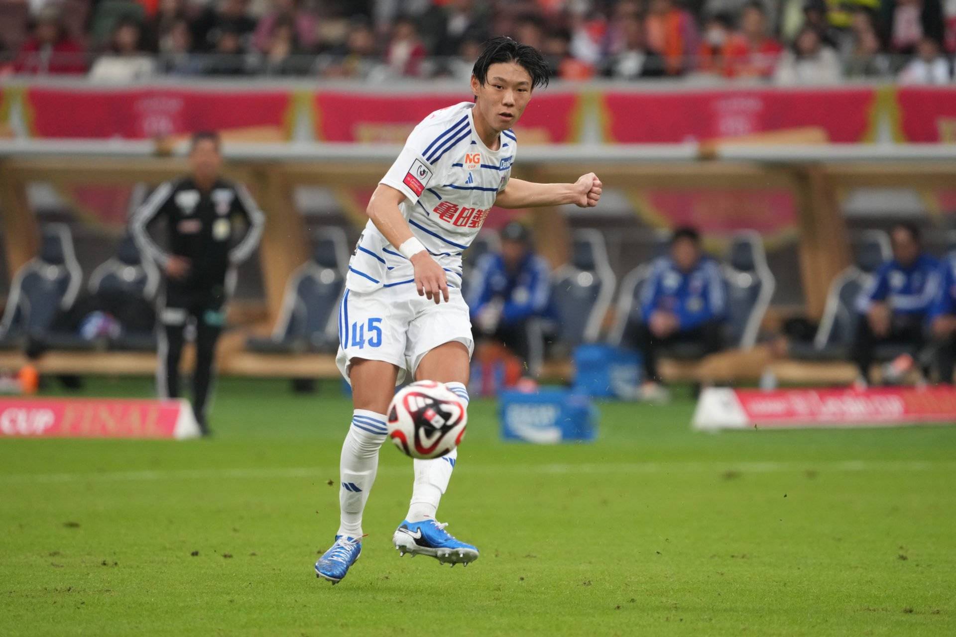 Watch as Hayato Inamura responds to Celtic rumour with stunning goal for Albirex Niigata