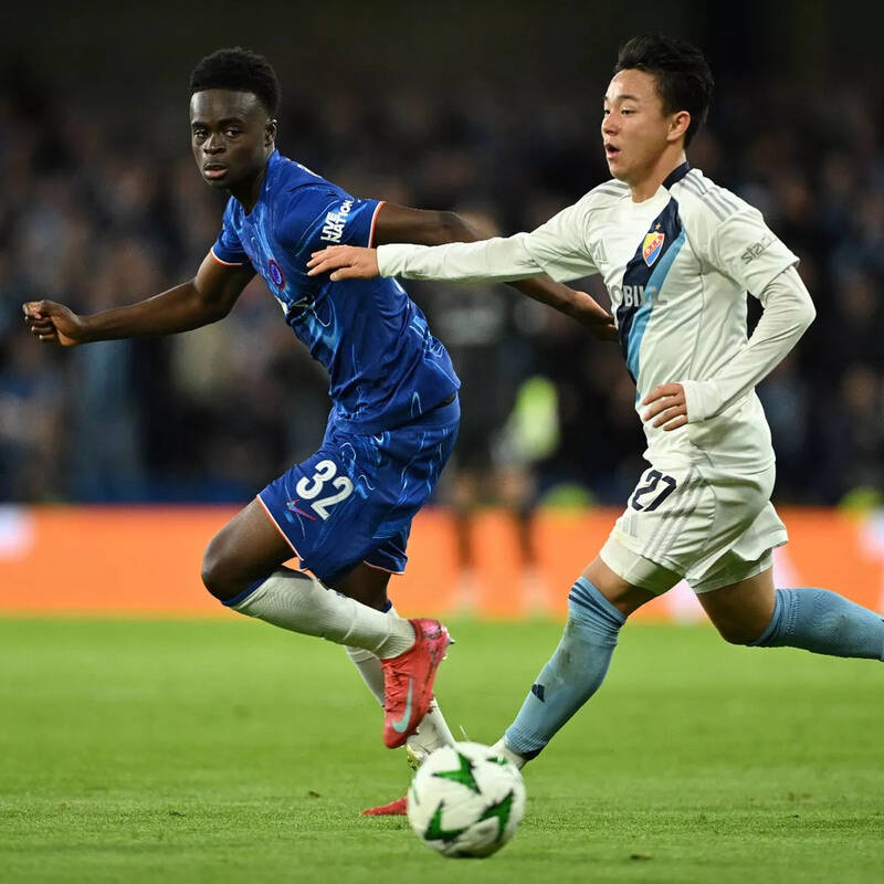 Djurgården Boss Breaks Silence on Celtic Left-Back Target