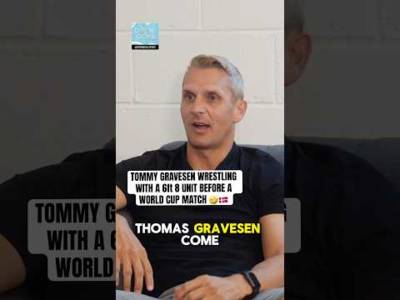 ? TOMMY GRAVESEN WRESTLING WITH A GIANT BEFORE A WORLD CUP MATCH #football #funny #podcast