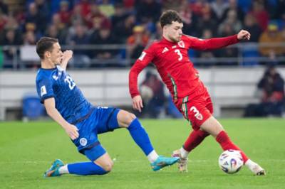 ‘Celtic are leading by a wide margin’ – Rangers title-winner tips midfielder for Hoops transfer