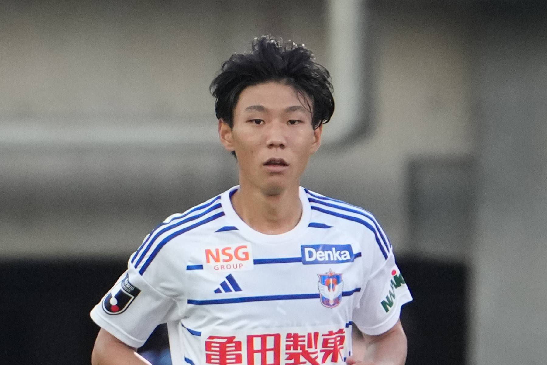 Celtic-bound Hayato Inamura pictured at airport ahead of medical
