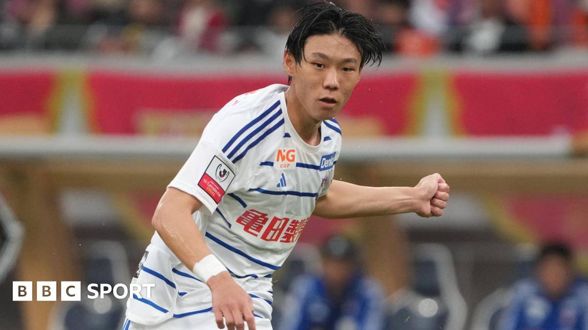 Celtic sign Japanese centre-back Inamura