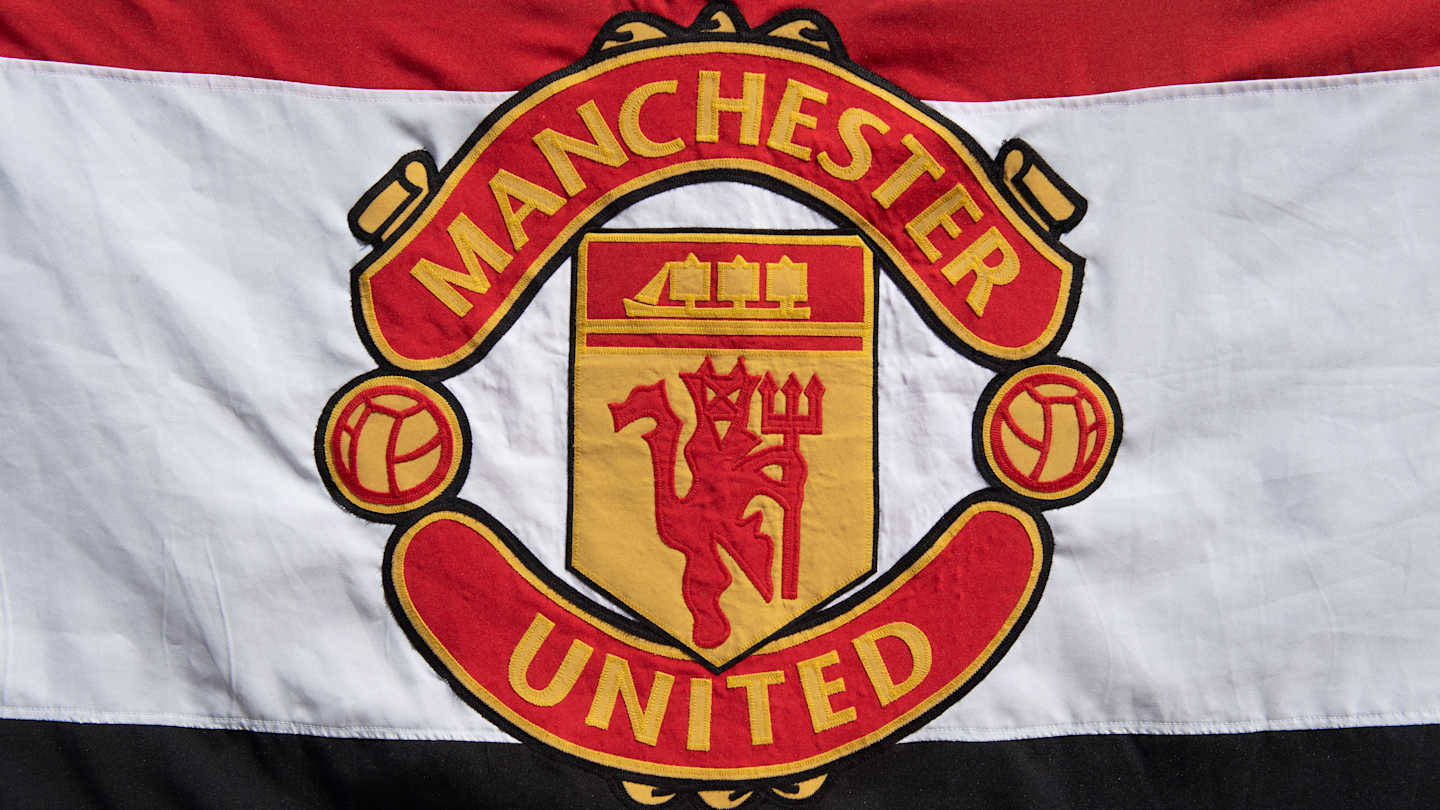 Celtic can sign Man Utd defender as Fabrizio Romano drops news