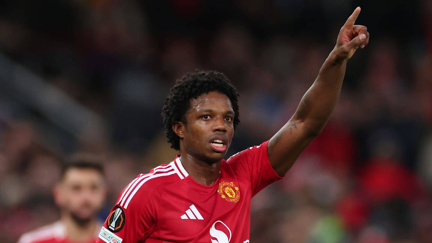 Celtic handed Tyrell Malacia transfer boost by Man Utd update