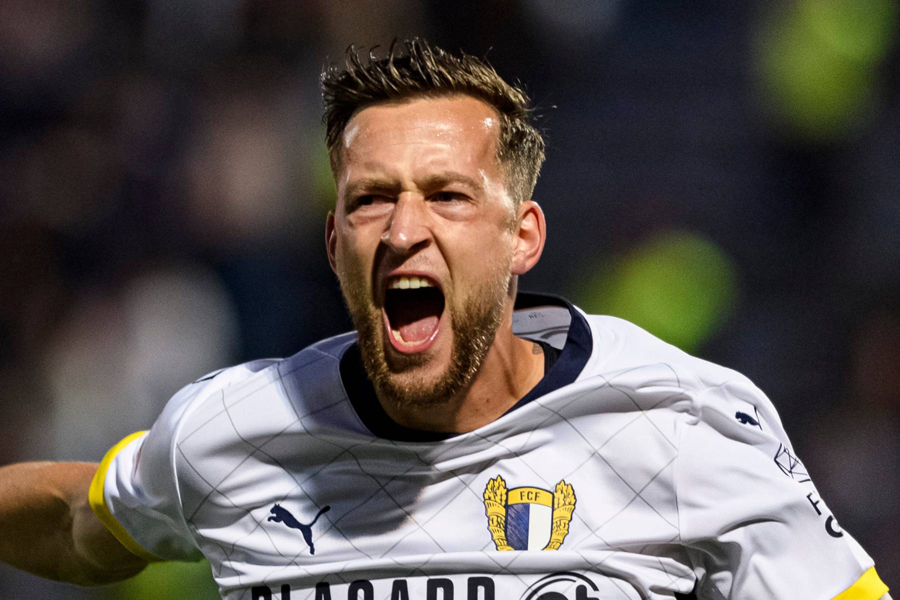 Celtic considering £3m transfer swoop for Dutch defender but face competition