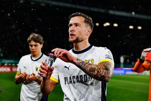 Transfer Latest – Celtic target towering Dutch defender Justin de Haas