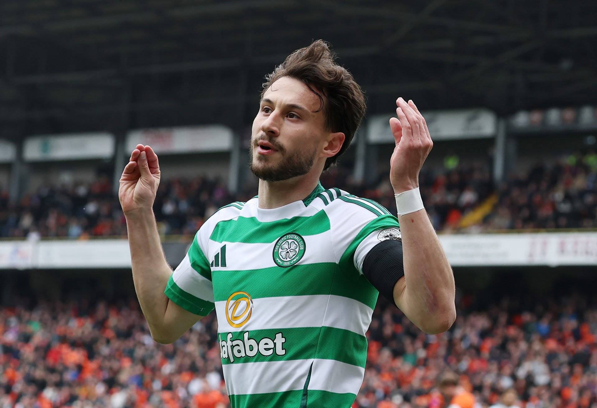 ‘I don’t think he is a fan’s favourite’ &ndash; Celtic told club would sell attacker alongside Nicolas Kuhn