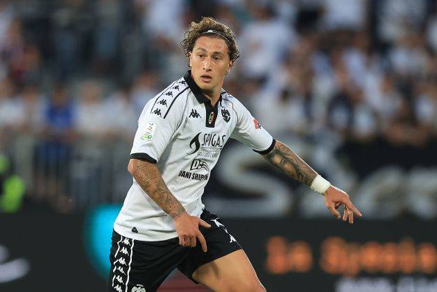 Celtic linked with an Italian international Salvatore Esposito