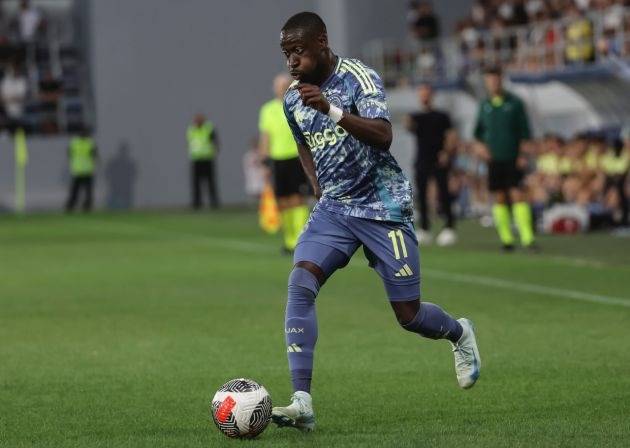 Celtic miss out on Portuguese winger Carlos Forbs