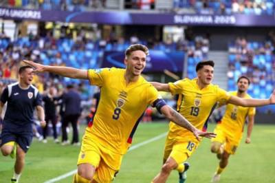 Report: Celtic have €8m bid rejected for Romanian striker