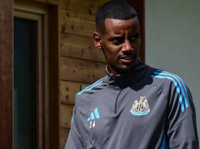 ‘What I do know’ – Alan Pardew tells Celtic fans why Newcastle denied Alexander Isak big Parkhead moment